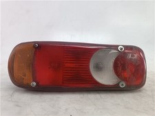 Luce posteriore destra Nissan