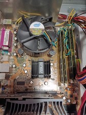 asus p5ld2 p4 775- nvidia 1gb-ram 4gb-disco 320gb-2dvd 450w + monitor 17"