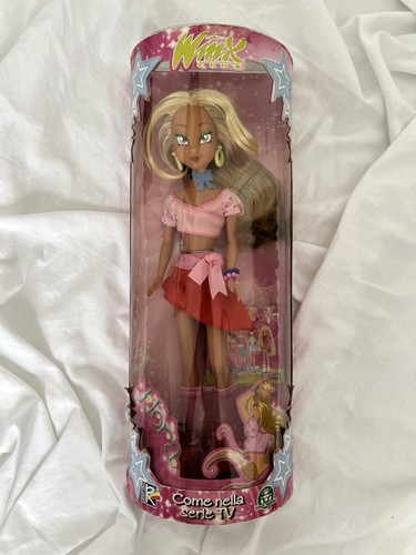 Winx club bambola - doll, flora