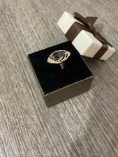 Anello Con Pietre Di Zircone