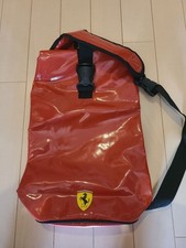 borsa a tracolla rossa ferrari