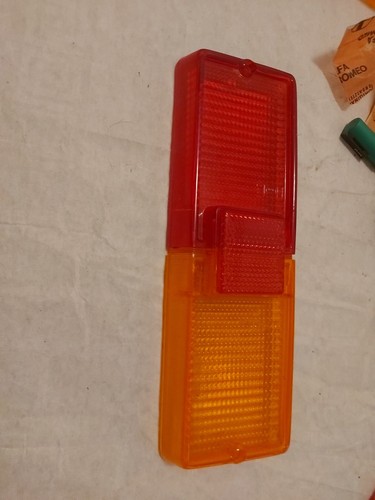 Plastica fanale posteriore - plastica,