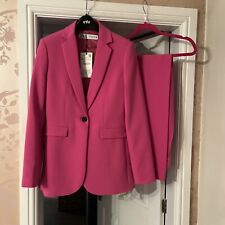 Blazer Zara con bottoni fucsia