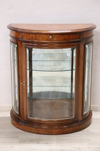 Elegante vetrinetta classica