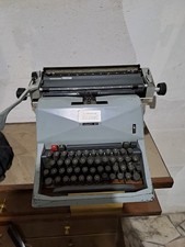 Macchina da scrivere OLIVETTI