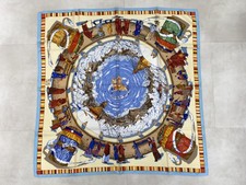 Foulard Hermès intitulé Prières au vent / taille 90 / Rybaltchenko / Bleu