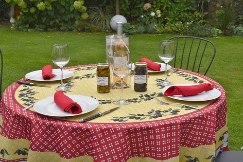 Non iron round tablecloth - non-iron,