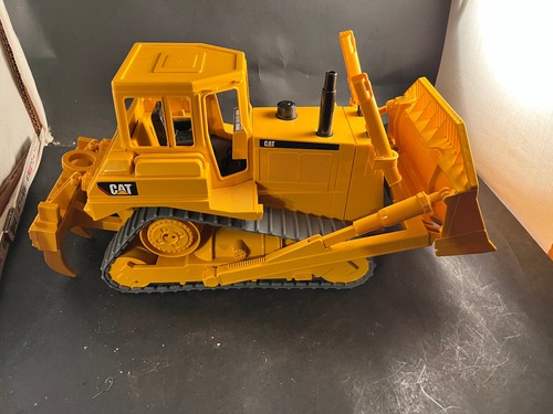 Bruder scale caterpillar - bruder,