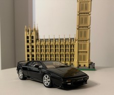 1/18 Autoart Lotus Esprit V8