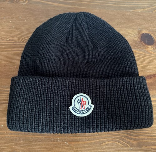 Vendo berretto moncler - vendo,