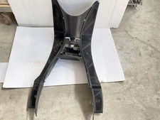 CARENA POGGIA PIEDI  YAMAHA MAJESTY S 125cc 2000-06   (DM173)