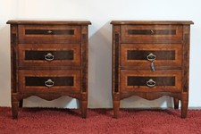 Comodini London (due) classici in noce con particolari in radica