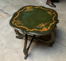 Tavolino laccato in legno con