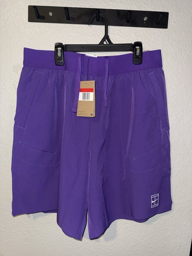 Due nuovissimi pantaloncini - , da
