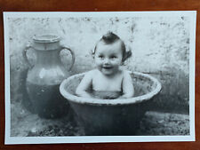 FOTO BAMBINO IN VASO CERAMICA GROTTAGLIE ? TARANTO LECCE BARI PUGLIA ANNI '50