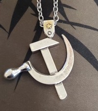 Collana con ciondolo martello