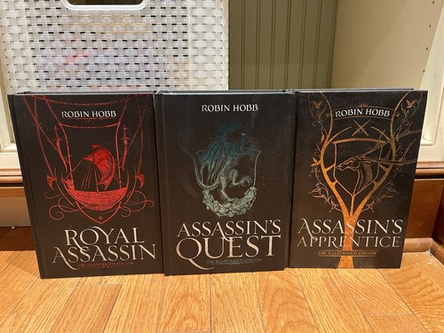 Farseer trilogy assassin - trilogy, (assassin's