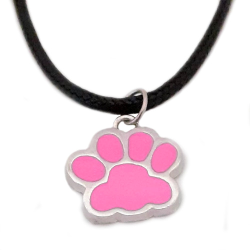 Collana nera con ciondolo