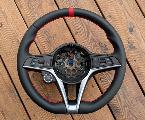 Volante nuova pelle - pelle, alfa