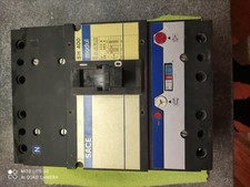 INTERRUTTORE AUTOMATICO SACE Iu=400A Ue=660V Ue V220 50-60hz 