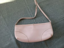 borsa Furla nella sua elegante pelle bianca