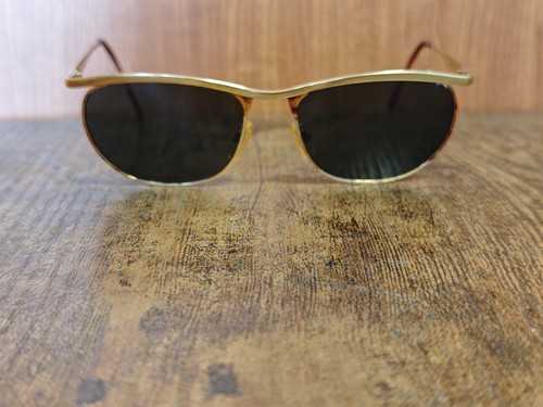 Vintage oliver valentino - by,