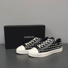 GIENCHI Sneakers Femme