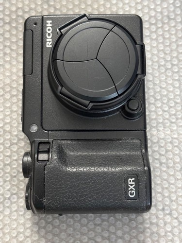 Fotocamera digitale compatta