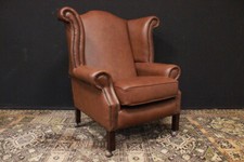 Poltrona modello Chesterfield Chester Queen Anne originale inglese pelle marrone