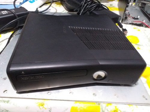 Xbox 360 slim - gb, e