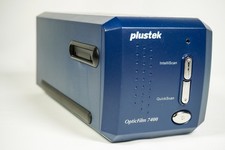 Plustek OpticFilm 7400 scanner