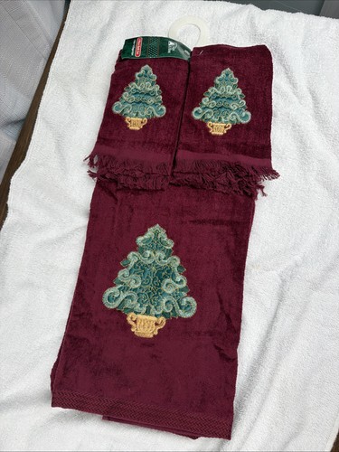 Set asciugamani ricamati