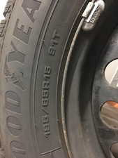 4 Cerchi Con Gomme Da Neve - Pneumatici Goodyear 195 / 65R15 91T