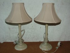 2X Coppia di lampade da comodino shabby chic in legno bianco con paralumi