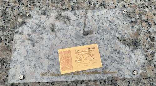 Banconota lira laureata - 1,