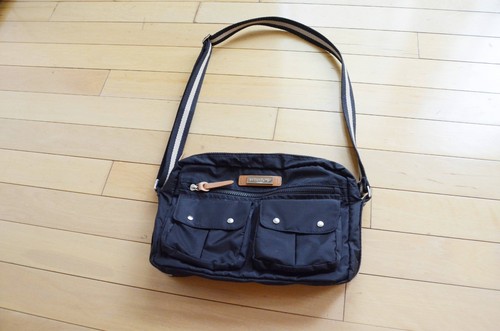 Borsa tracolla sisley paris - a,