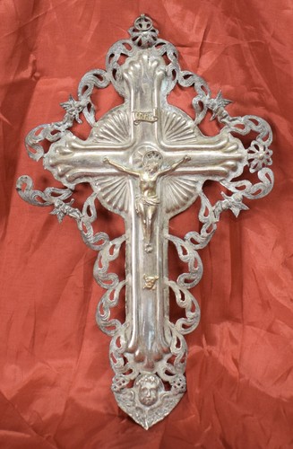 Relic reliquia crucified - reliquia,