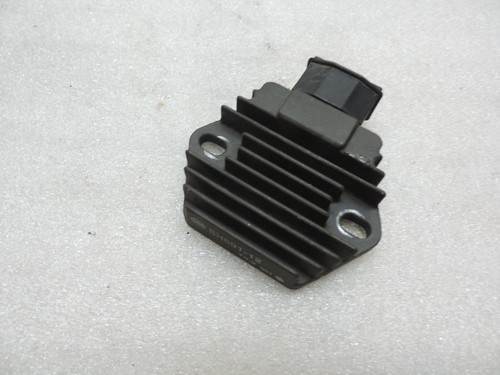 Regolatore tensione - regolatore,