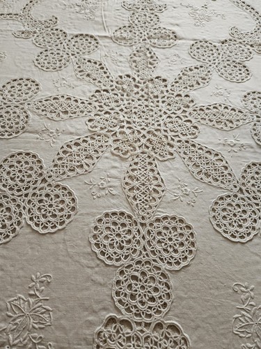 Copriletto ricamo - , a