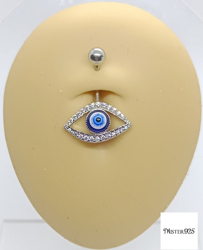 Piercing ombelico in - ombelico,