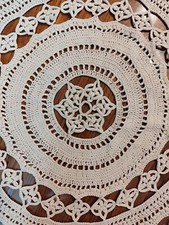 Copritavolo rotondo uncinetto