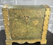 Scatola a cupola in legno