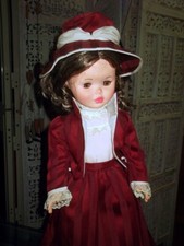 BAMBOLA DAMINA FURGA 50cm. NUOVA.