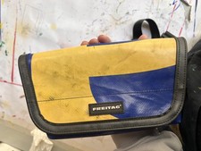 Friday F40 Jamie Sling Bag