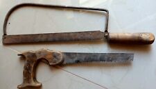 Due antiche seghe da falegname vintage
