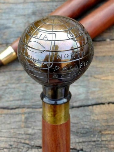 Antico mappamondo vintage - , in