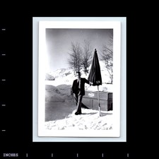 Foto d'epoca UOMO PER OMBRELLO