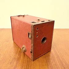 FOTOCAMERA ANNI 20 KODAK BROWNIE No.2 MODEL F BOX CAMERA VINTAGE ART DECO ROSSA