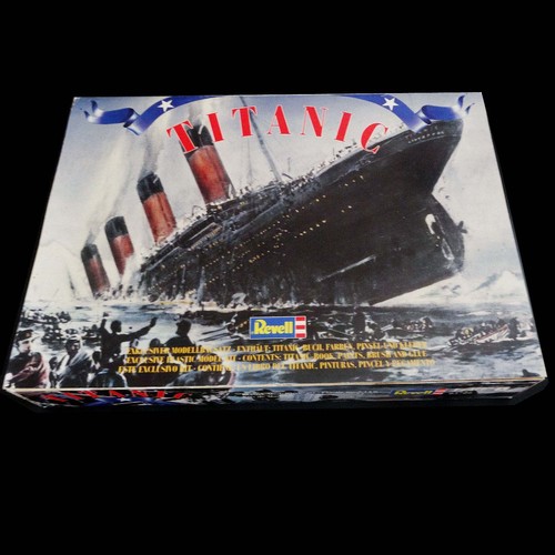 Revell 2006 gift - ·, set
