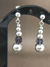 ORECCHINI PENDENTI CON SFERE A SCALARE IN ARGENTO E PERLINA TINTA AMETISTA.VIOLA